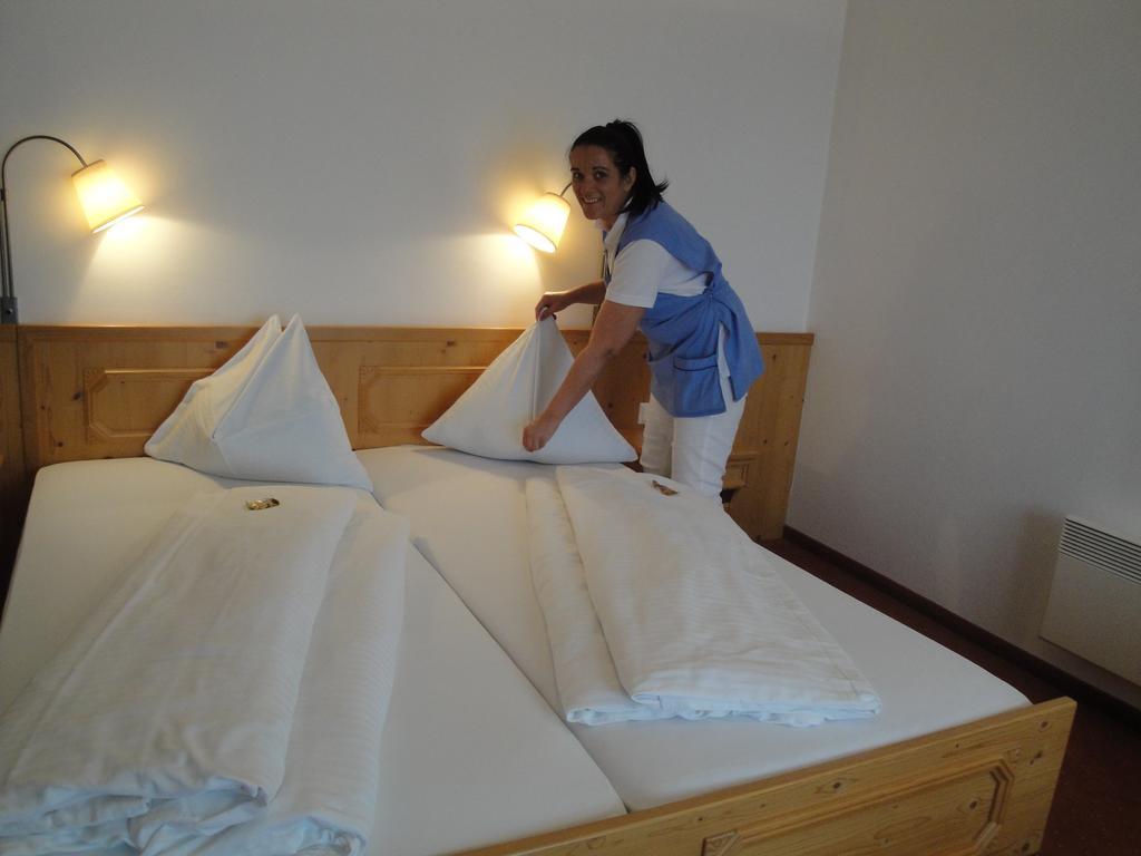 Genussgasthof & Hotel Beim Krutzler Heiligenbrunn エクステリア 写真